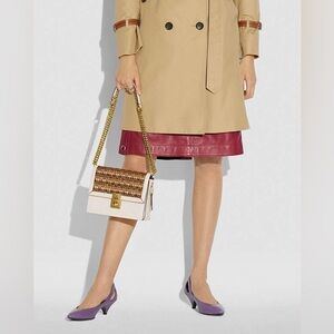 Like new —Coach Hutton Shoulder Bag